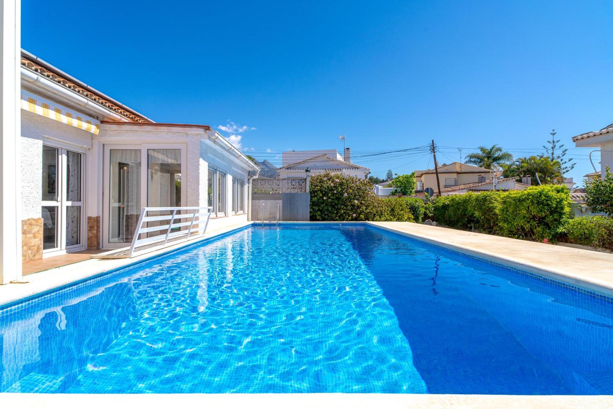 Villa Sevilla Casasol Нерха Екстер'єр фото