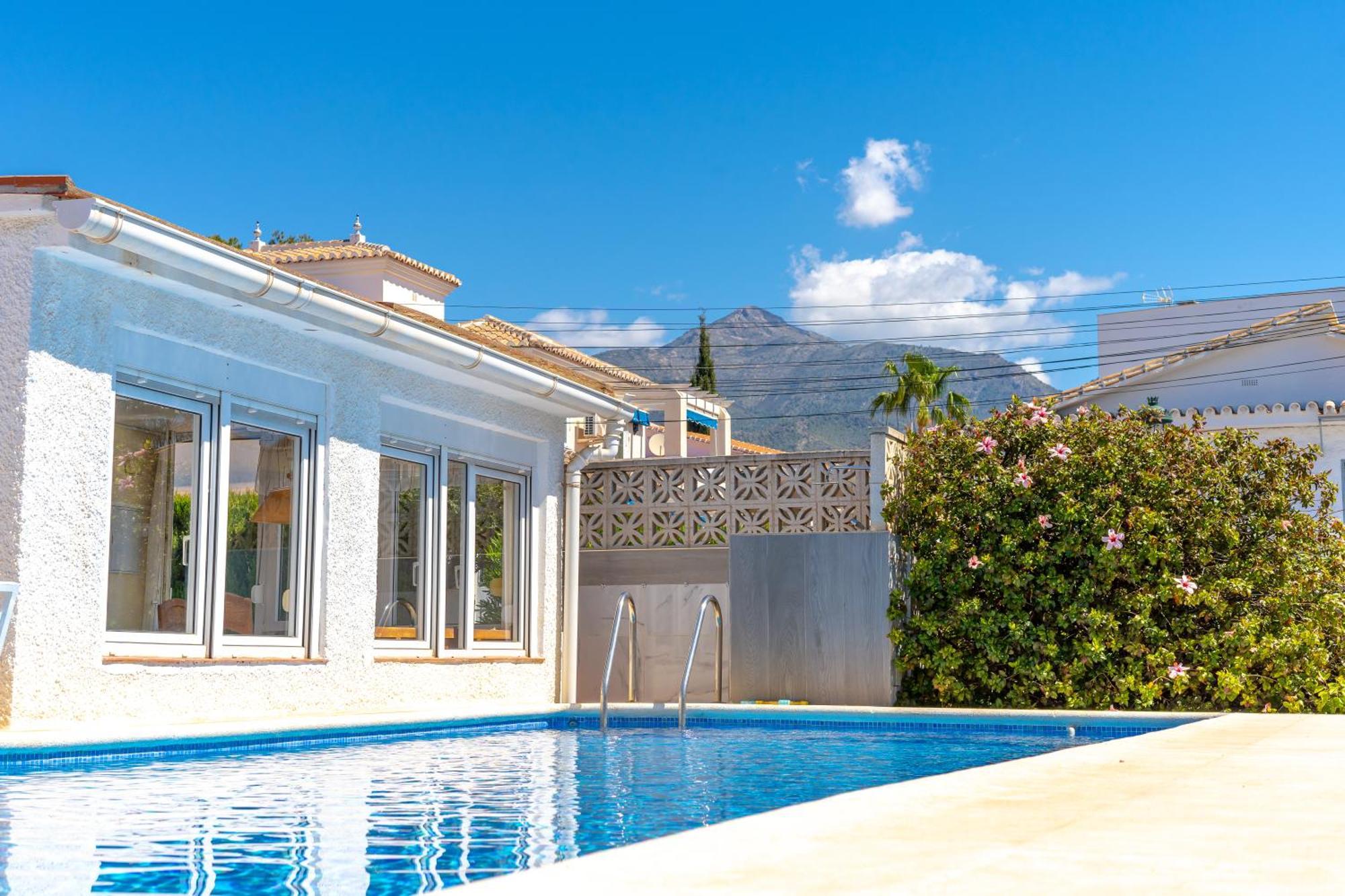 Villa Sevilla Casasol Нерха Екстер'єр фото